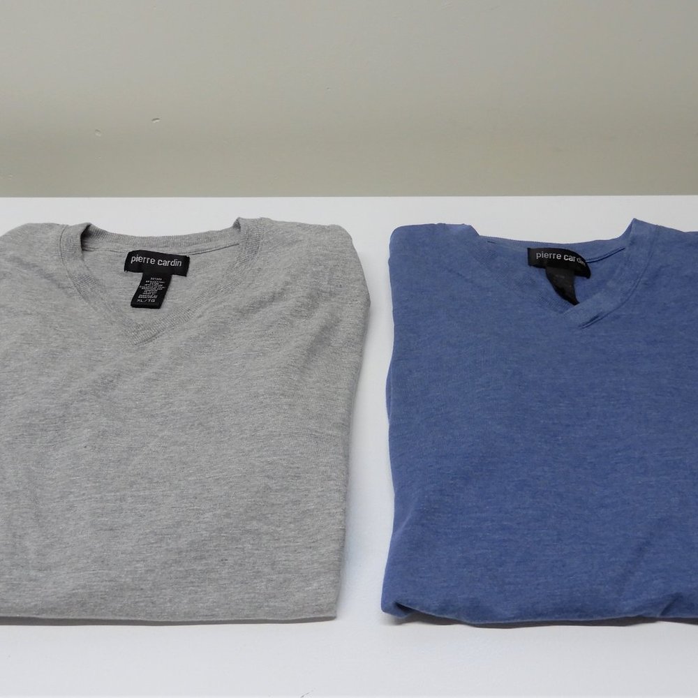 2 Men’s Pierre Cardin V-neck T-Shirts in size XL